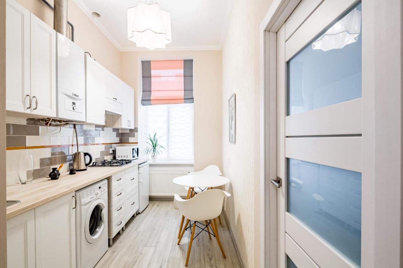 Old Town Cosy Apartment Lviv Extérieur photo